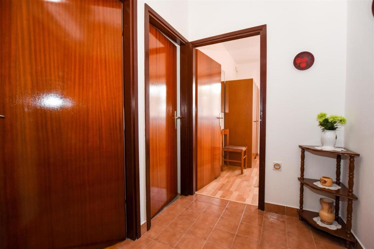 Apartments Rajko Pag Town Exterior photo