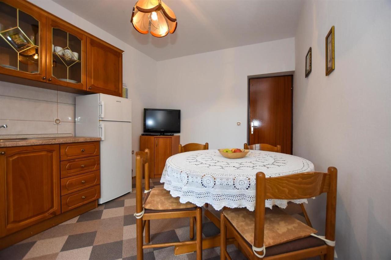 Apartments Rajko Pag Town Exterior photo