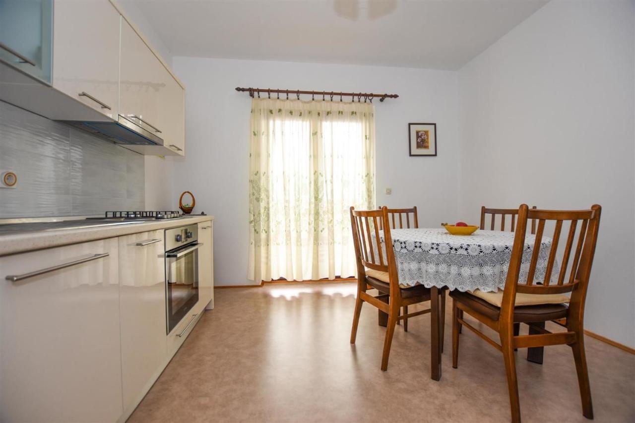 Apartments Rajko Pag Town Exterior photo